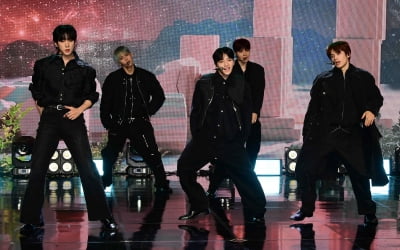 [TEN포토]원팩트 '독보적인 무대'