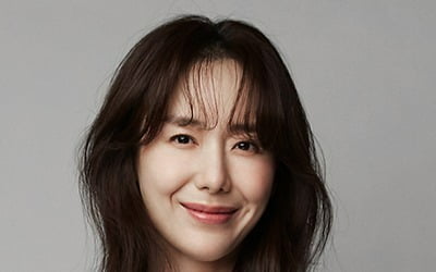 The Kakao executive who led the acquisition of 'Diva on a Desert Island' production company, was the husband of Yoon Jeong-hee.