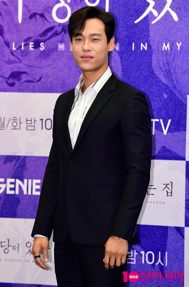 무려 3작품 겹치기 출연…뮤지컬 대세 최재림을 향한 우려 [TEN스타필드] 