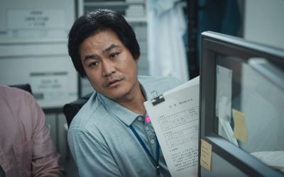 「ターゲット」、「ムービング」。映画・ドラマの境界なしで活躍するキム・ソンギュン
