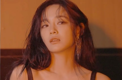 「2年5ヶ月ぶりにカムバック」キム・セジョン、初の正規アルバム「門」を開いた