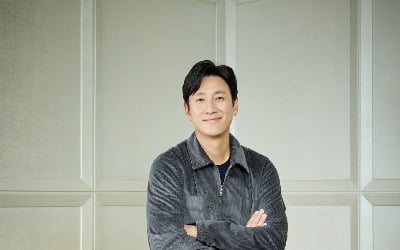 '睡眠'イ・ソンギュン、「ジャンル変身？ 'ムービング'のようなヒーロー物も挑戦して波」