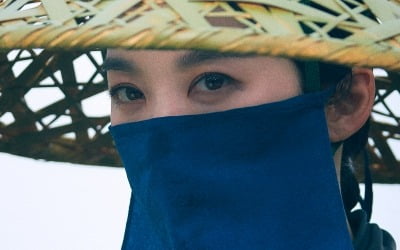 「ナムグンミンと3回目の呼吸」イ・チョンア、正体不明青い覆面の女性
