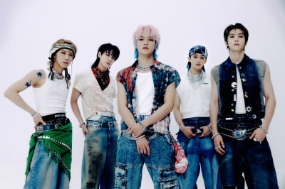 NCT、「排気ジンス」で披露するパフォーマンスの新世界