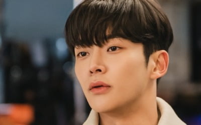 ロウン、「切れない運命」ジョボアに向けたメロ目つき