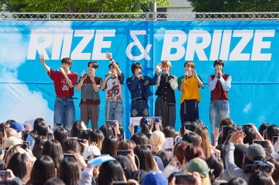 デビュー1週目新人ライズ(RIIZE)、初のミニファンミーティング盛況