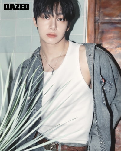 MONSTA Xヒョンウォン 、ノースリーブで明らかになった熟した男性の美しさ