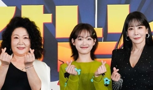 イ・ユミ、オン・ソンウ、ビョンウソク、ラブリーヒーロー登場