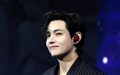 防弾少年団V、1400人のアミと一緒に120分の甘いピクニック