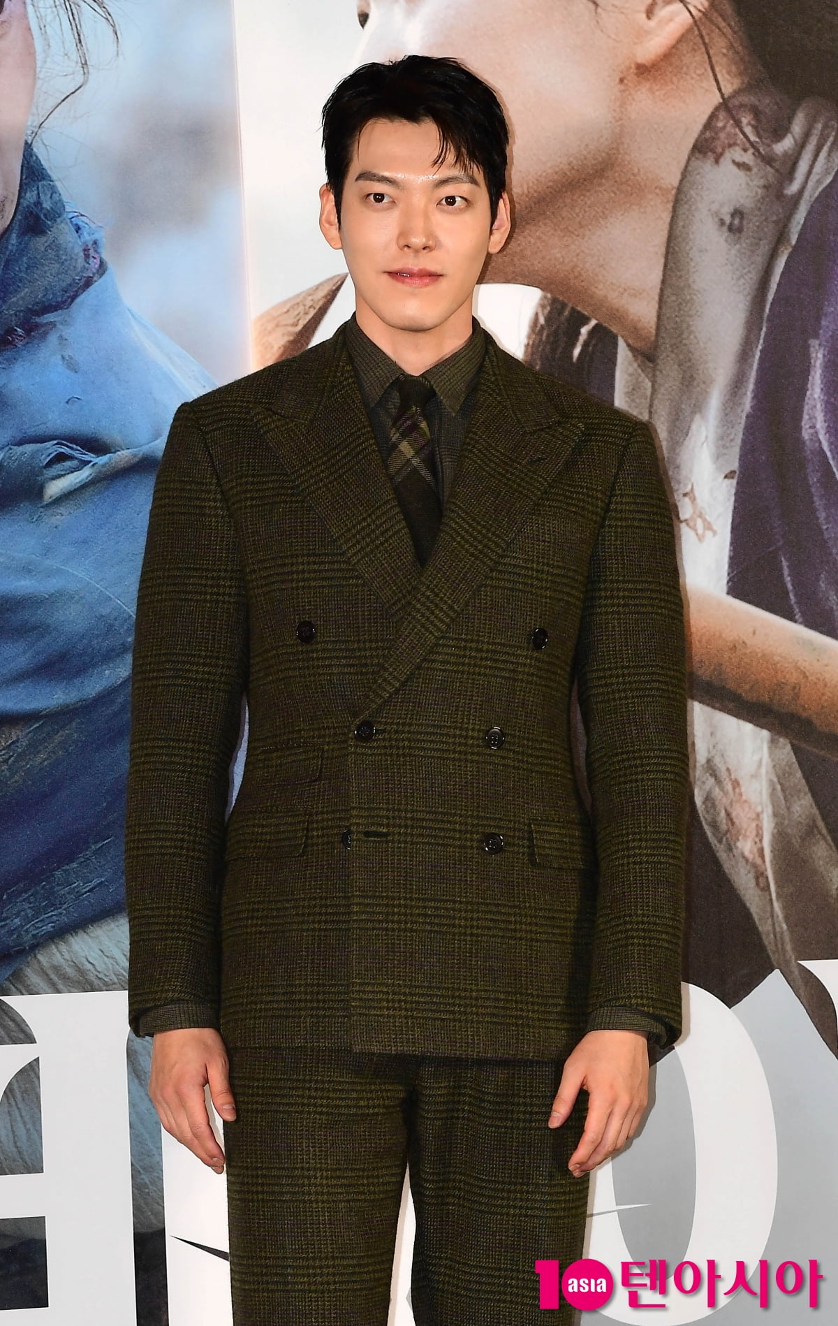 '콩콩팥팥' 김우빈, 첫 고정 예능서 수확 풍년이네