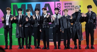 [TEN포토]제로베이스원 '슈퍼루키들의 인사'(MMA2023)