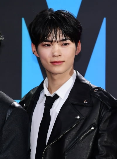 [TEN포토]제로베이스원 성한빈 '빛나는 미소'(MMA2023)