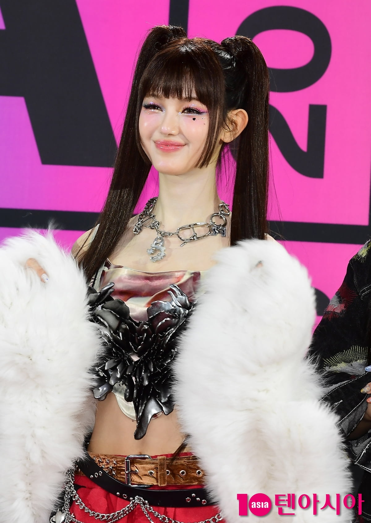 [TEN포토]뉴진스 다니엘 '요정의 꽃미소'(MMA2023)