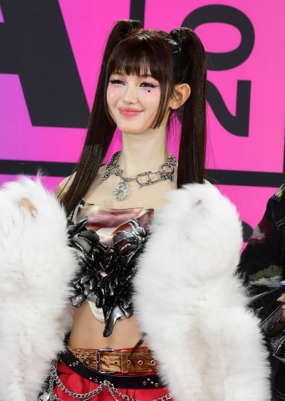 [TEN포토]뉴진스 다니엘 '요정의 꽃미소'(MMA2023)