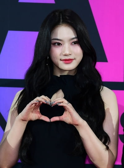 [TEN포토]스테이씨 아이사 '저장을 부르는 우아미'(MMA2023)