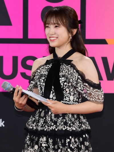 [TEN포토]야부키 나꼬 '귀여운 미소'(MMA2023)