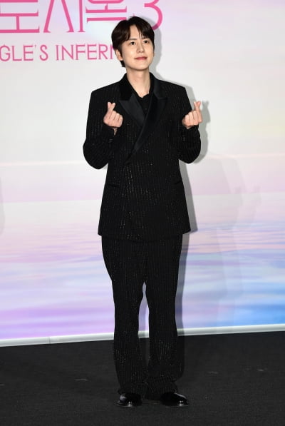[TEN포토]규현 '머리부터 발끝까지 블랙'