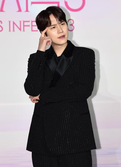 [TEN포토]규현 '고민중'
