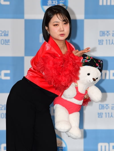 [TEN포토]박나래 '10주년 축하 포즈'