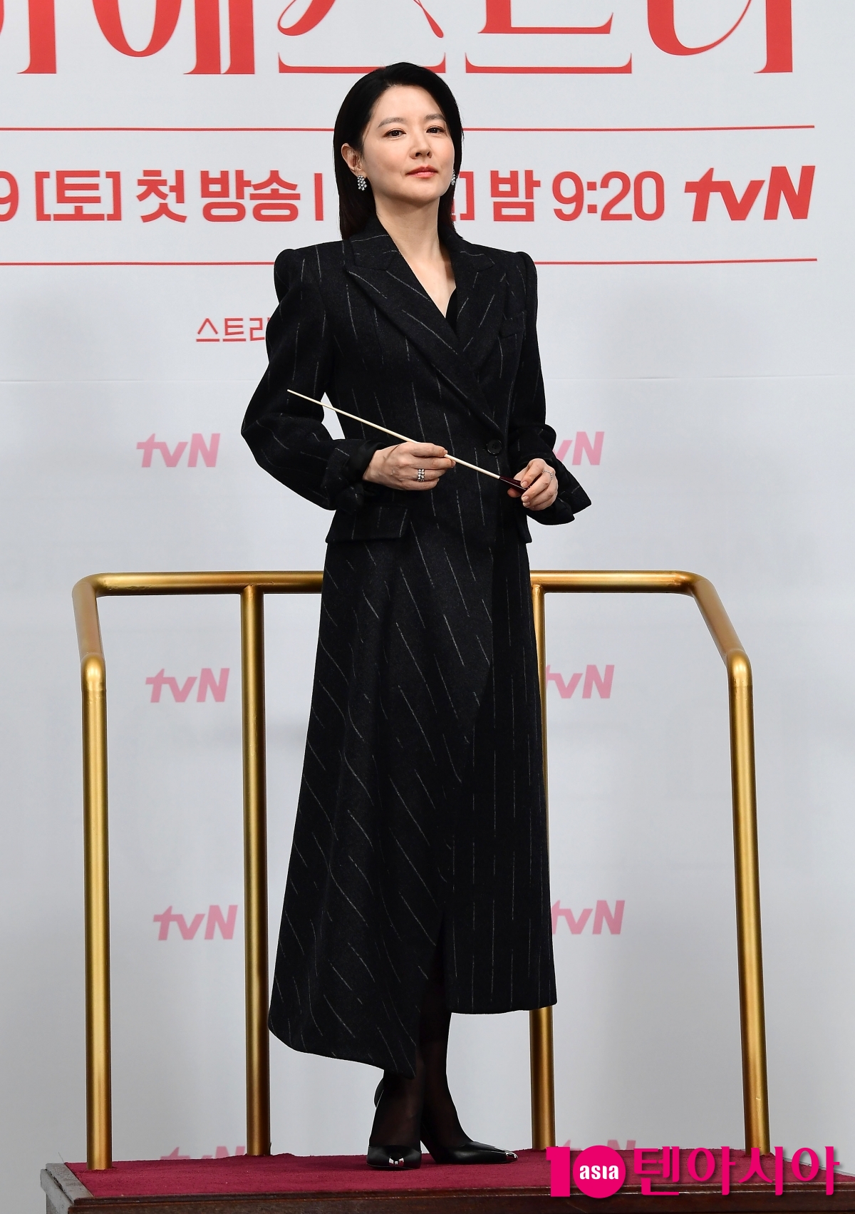 [TEN포토]이영애 '시크한 지휘자'