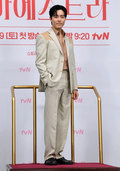 [TEN포토]이무생 '카리스마 기대하세요'