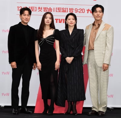 [TEN포토]이무생-이영애-김영재-황보름별 '훈훈함 가득'