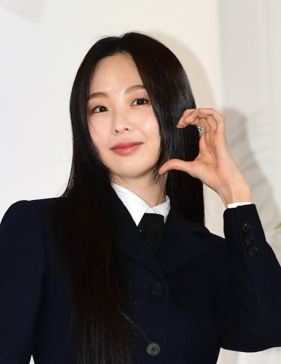 [TEN포토]금새록 '사랑스러운'