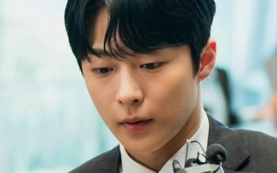 배인혁, 출근길서 플래시 세례…이준혁 찜찜한 눈빛('열녀박씨 계약결혼뎐')
