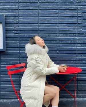 원더걸스 안소희, 볼빨간 만두소희 변신…디스커버리 B컷 화보 공개