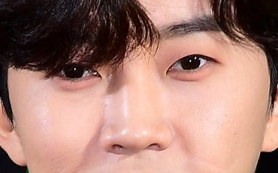 임영웅, '크리스마스 이브를 함께 보내고 싶은 트로트 가수' 1위[TEN차트]