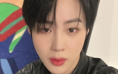 하성운, 따뜻한 크리스마스를 위해 겨울 앨범 발매했으면 하는 남자 가수 1위…2위 뷔[TEN차트]