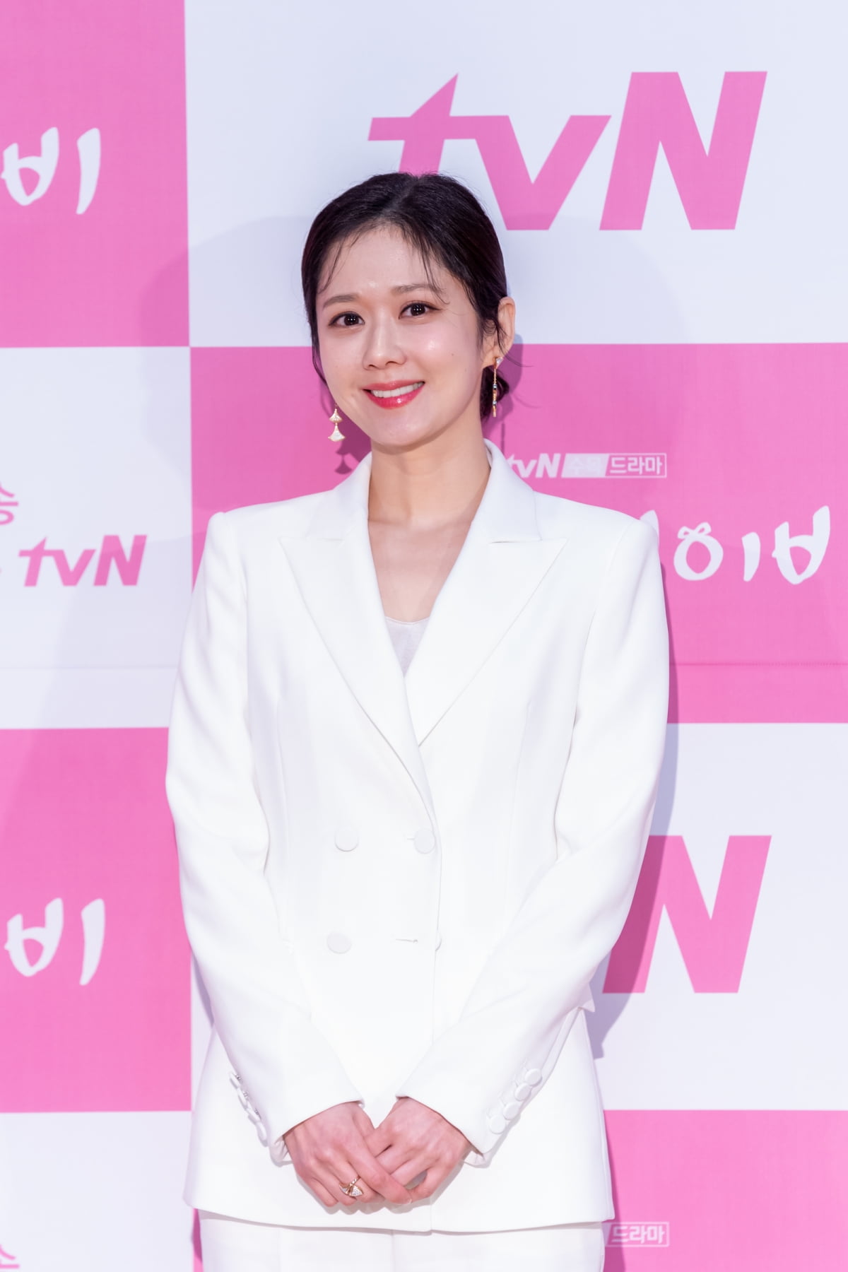 추운 겨울도 이들 덕에 따뜻…200억원 넘긴 '연예계 기부왕'은 누구? [TEN피플]