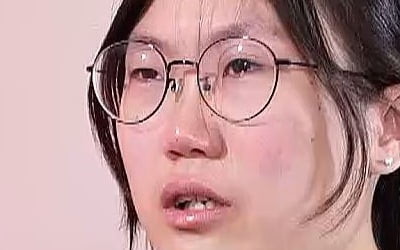 [종합] "담뱃불로 등 지지고 협박" 지인에 폭행+돈 갈취 피해女…서장훈 "사람 믿지마" 분노 ('물어보살')