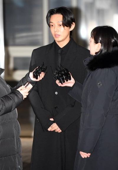 Yoo Ah-in only admits to smoking marijuana, claiming, "Other facts in the indictment were different or exaggerated."