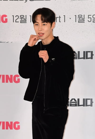[TEN포토]이재욱 '파이팅 넘치는 눈빛'