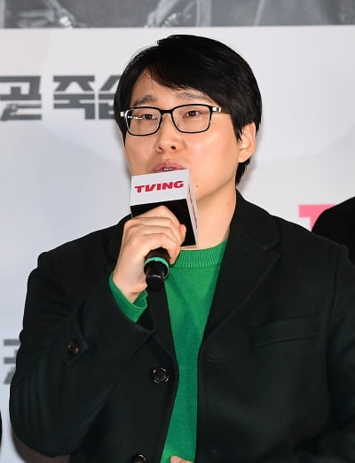 [TEN포토]하병훈 감독 '화려한 캐스팅 100% 만족한다'