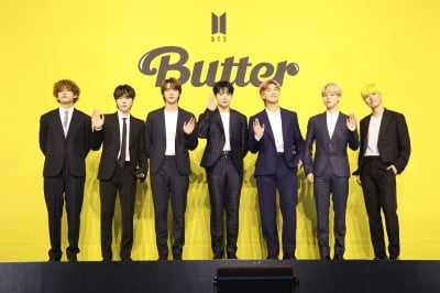 BTS 전원 입대했는데 병역법은 2년째 제자리…이대로면 세븐틴·NCT 127도 줄입대 [TEN스타필드]