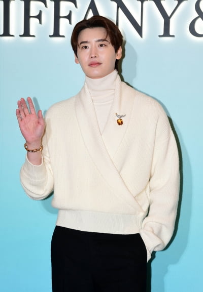 [TEN포토]이종석 '오늘도 멋짐'