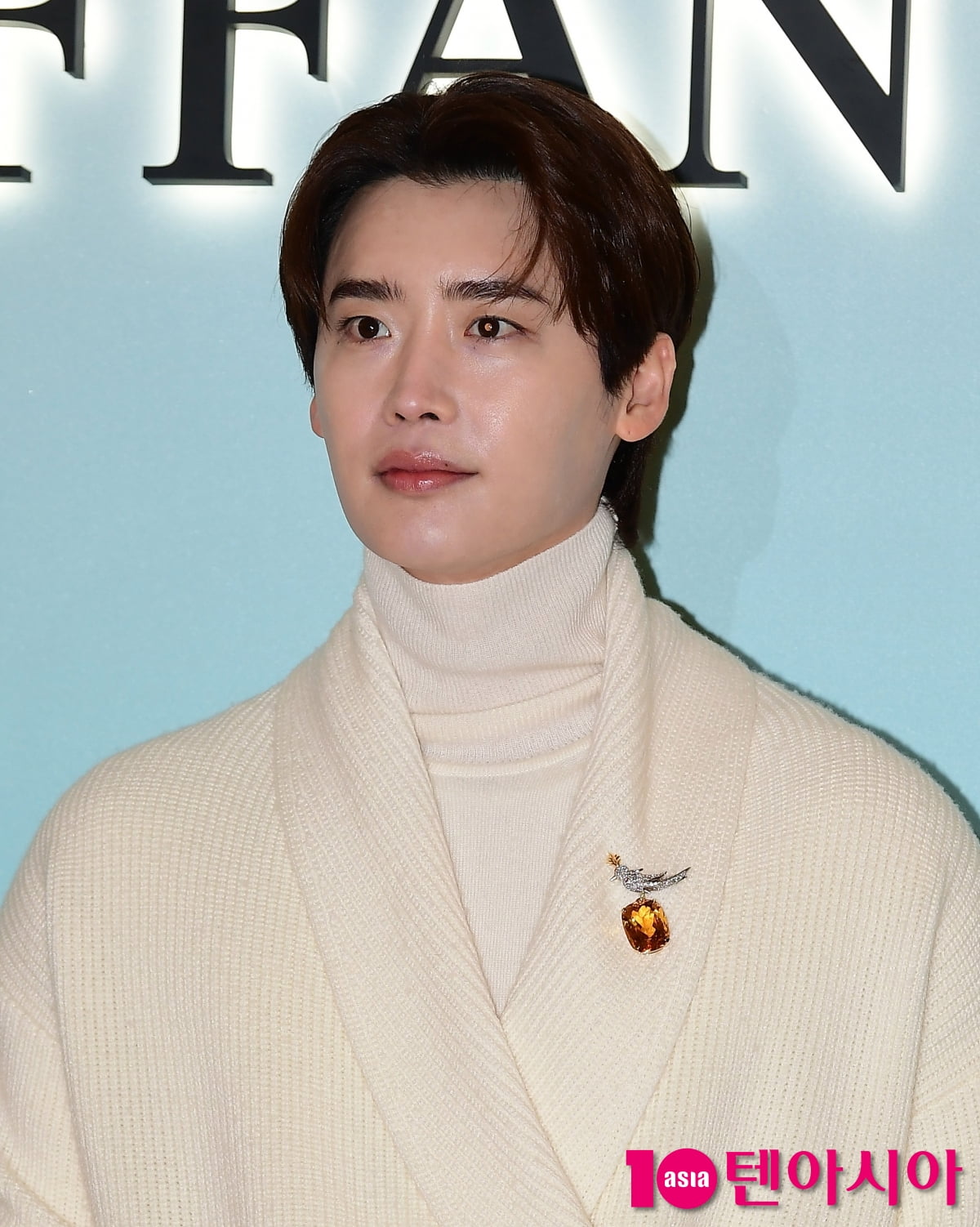 [TEN포토]이종석 '샤프한 옆선'