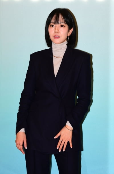 [TEN포토]임수정 '오피룩으로 멋지게'