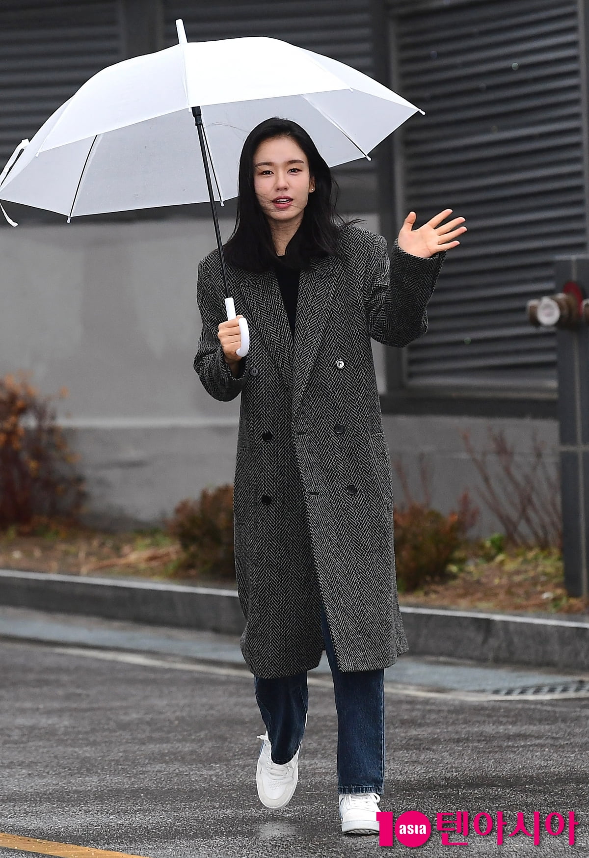 [TEN포토]안은진 '날씨도 질투하는 미모'