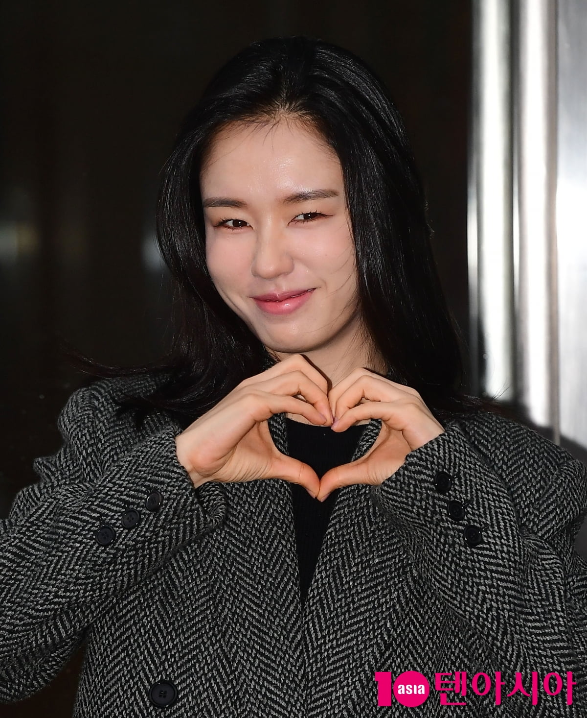[TEN포토]안은진 '길채 러블리 하트'
