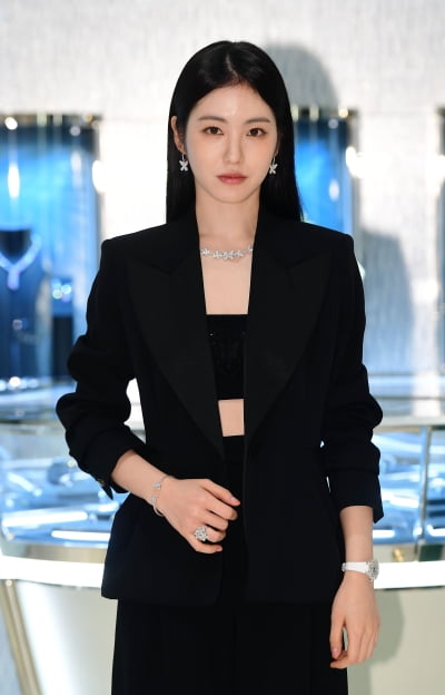 [TEN포토]신예은 '튜브탑으로 섹시하게'