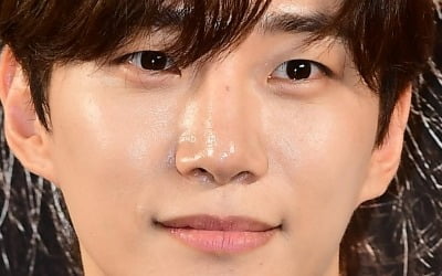 여름·가을 그리고 겨울…새해에도 계속되는 이준호의 개화[TEN스타필드]