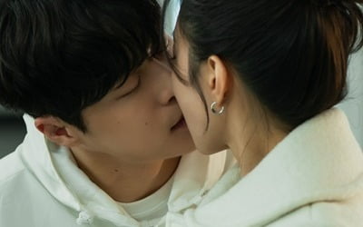 イ・セヨン、ペ・インヒョクとアイスクリームのキス