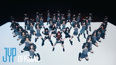 ITZY、ニューアルバム収録曲「BORN TO BE」ミュージックフルバージョン公開
