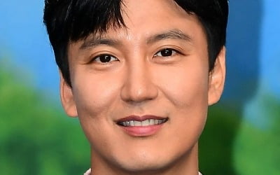 キム・ナムギル、会話集発刊「昨日より今日が、今日より明日が良い人生だ」
