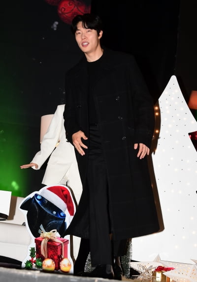 [TEN포토]류준열 '무륵 등장'