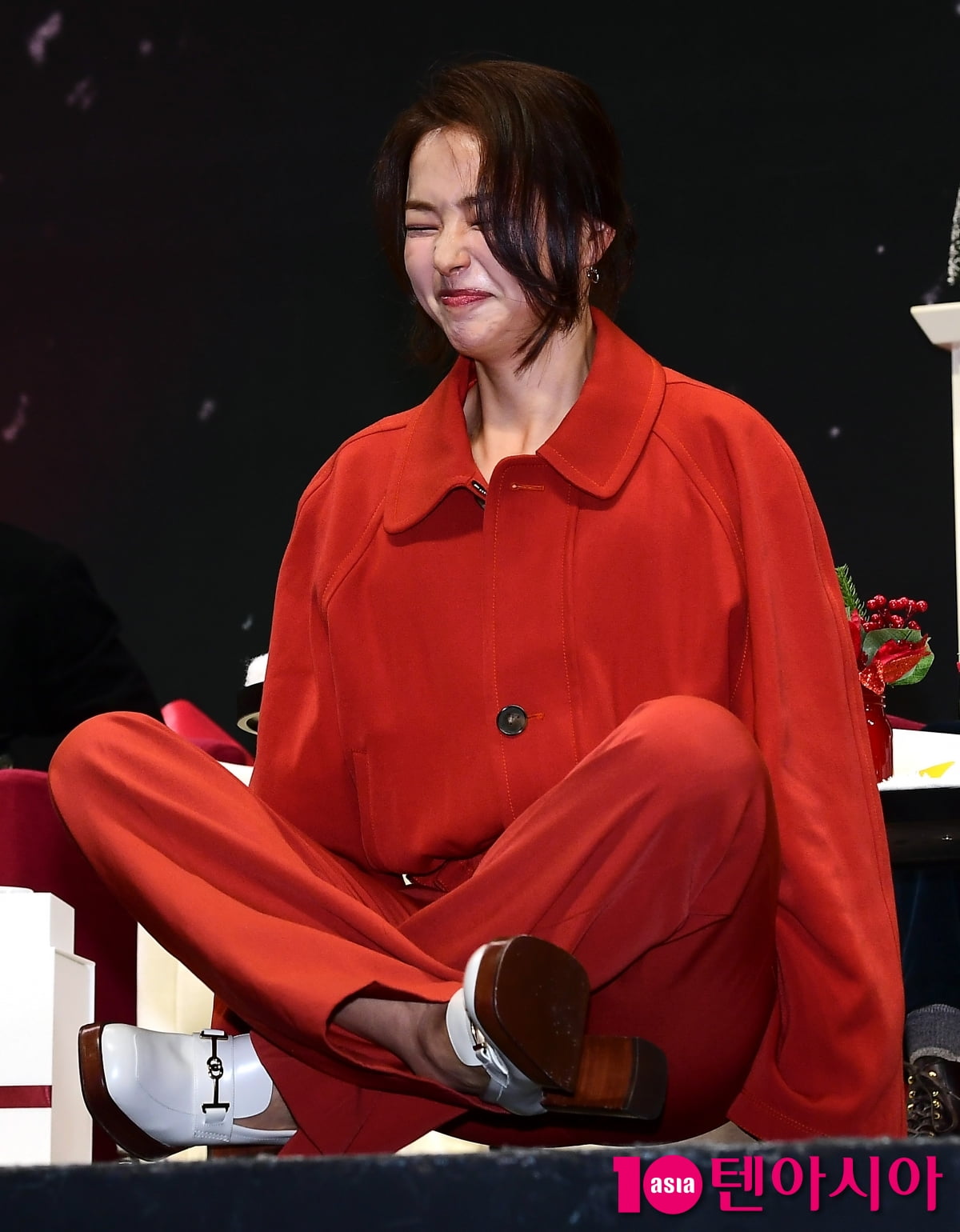 [TEN포토]이하늬 '공중부양'