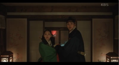 「婚礼対峙」ロウン・ジョイヒョン、逃げた新郎と花嫁の代わりに婚礼